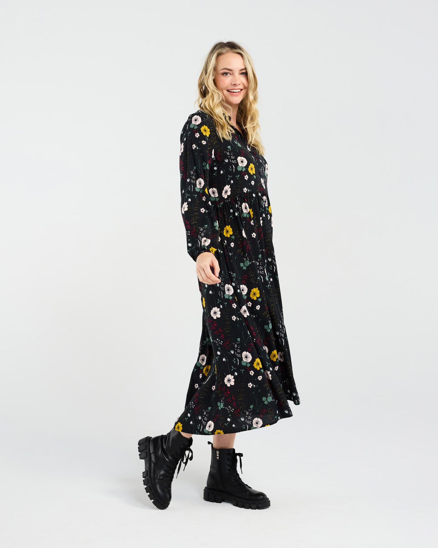 Blackstone Geneva Button Placket Dress - Black Wildflowers