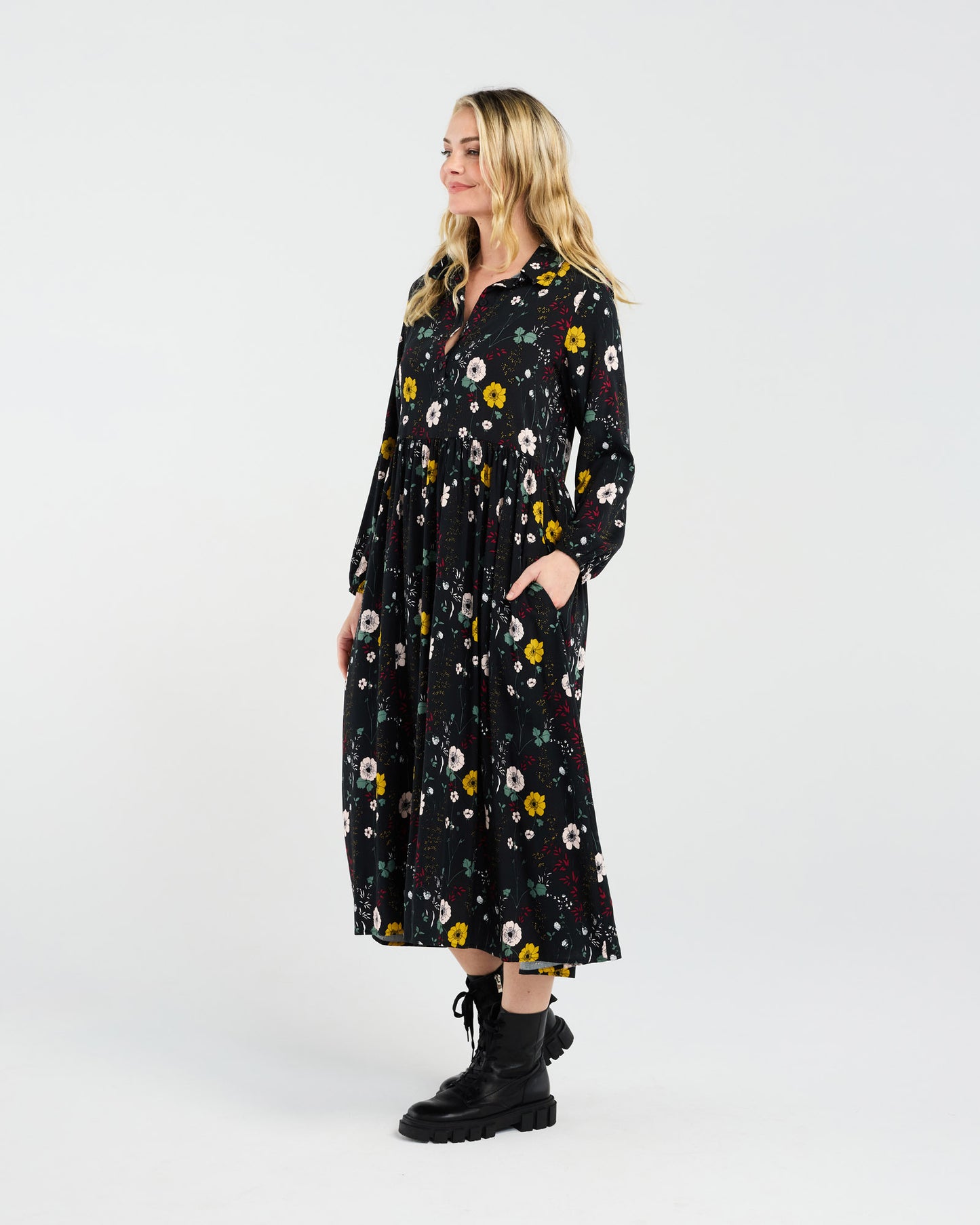 Blackstone Geneva Button Placket Dress - Black Wildflowers