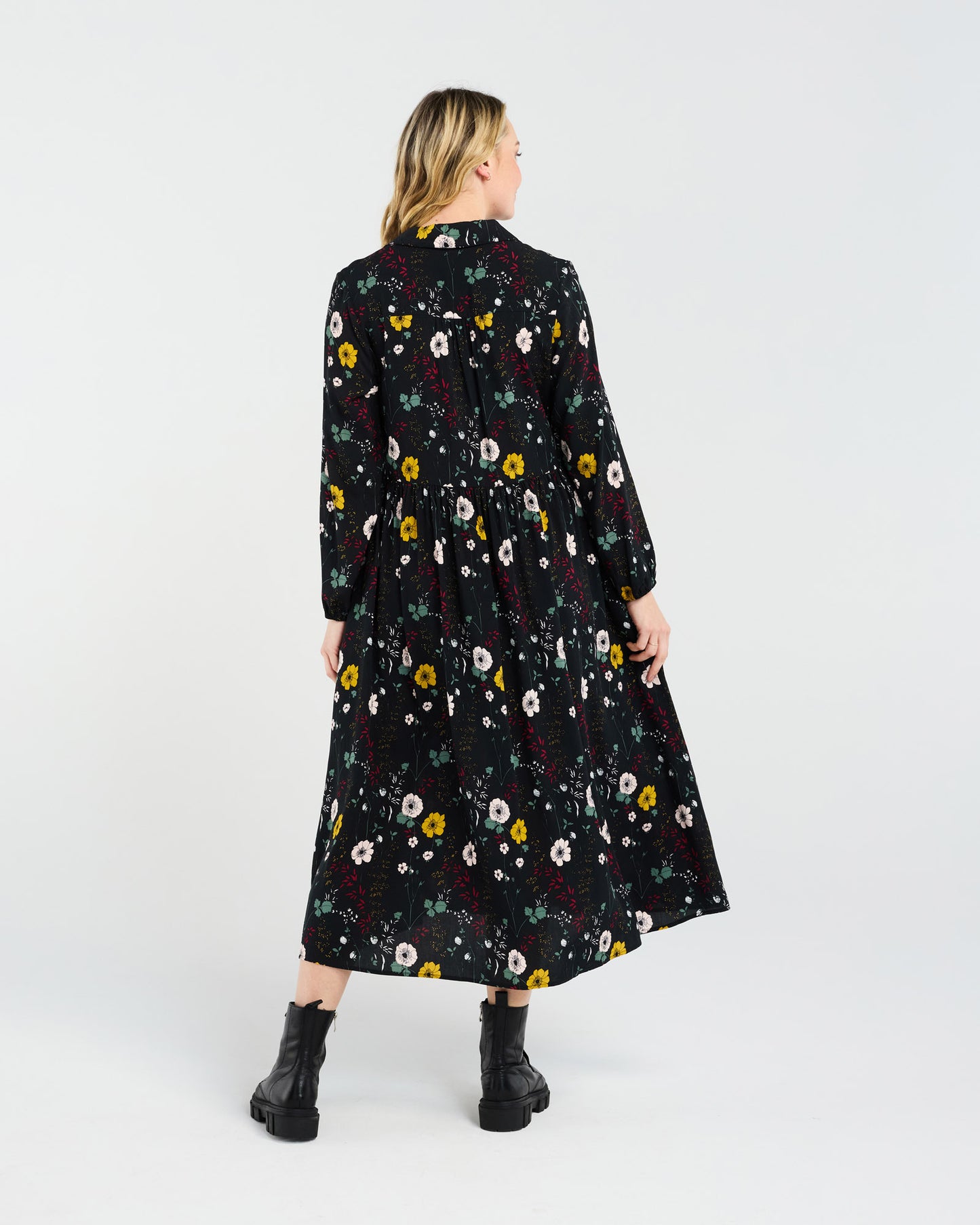 Blackstone Geneva Button Placket Dress - Black Wildflowers