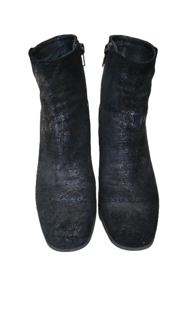 PRE OWNED Zinda Spain Black Leather Ankle Boots with Cutout Heel