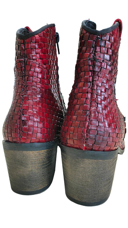 PRE OWNED Quait Maroon Woven Leather Ankle Boots