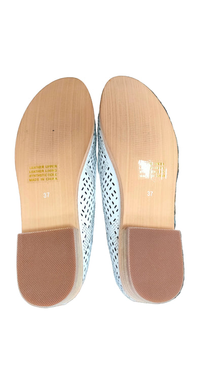 PRE OWNED Django & Juliette White Embellished Leather Loafers