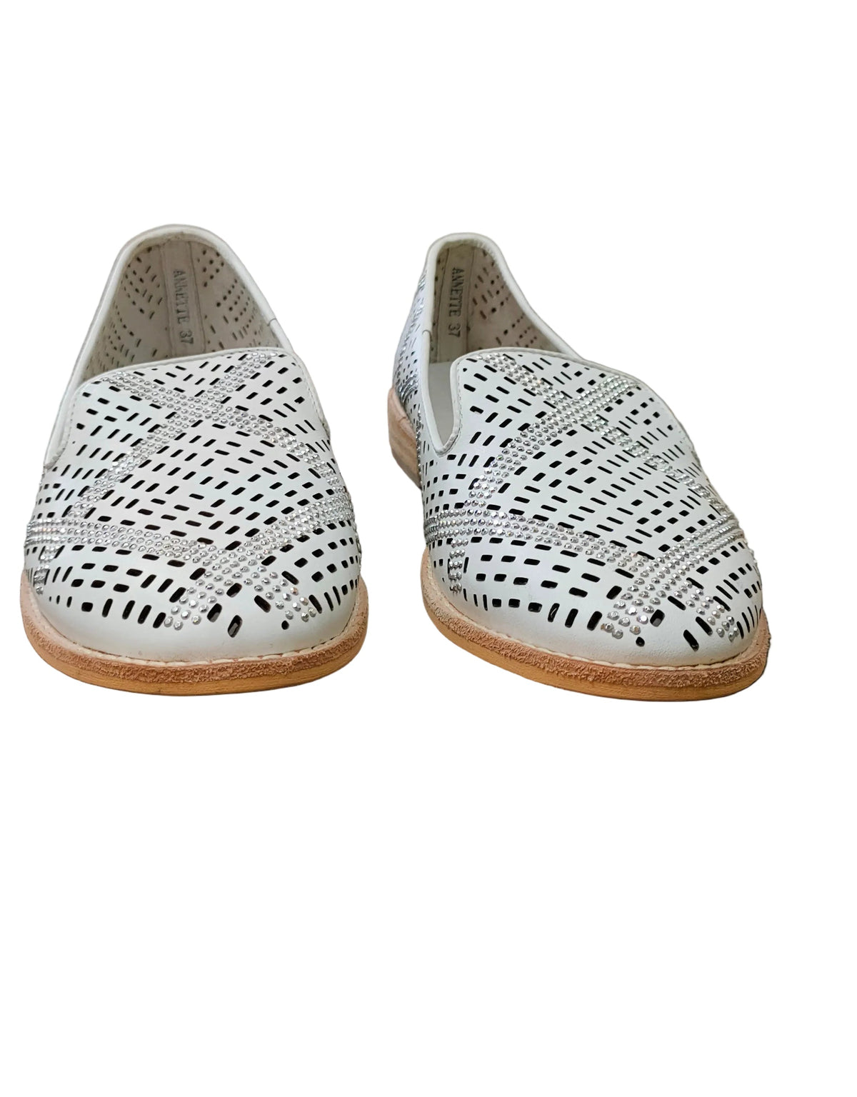 PRE OWNED Django & Juliette White Embellished Leather Loafers