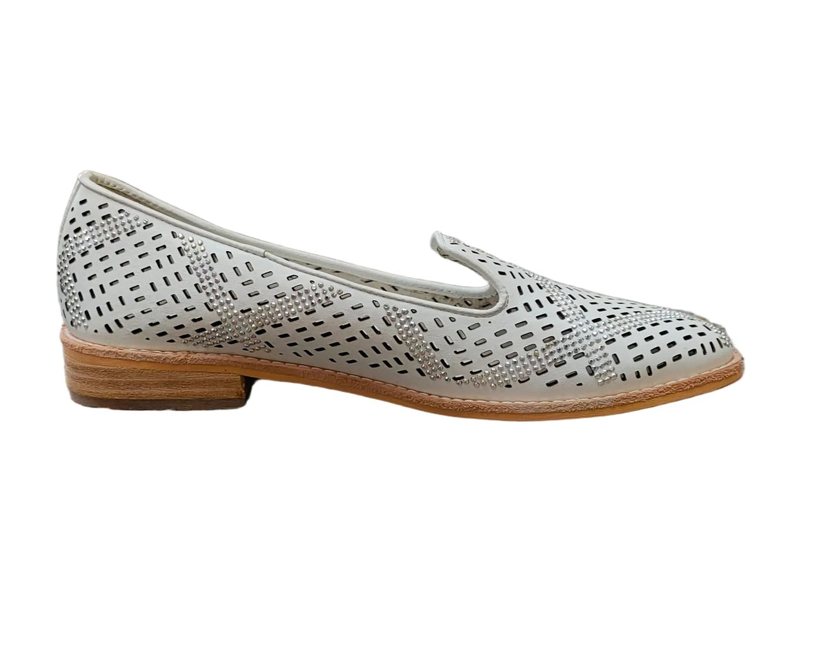 PRE OWNED Django & Juliette White Embellished Leather Loafers
