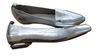 PRE OWNED Mi Piaci Silver Low Heel Flats